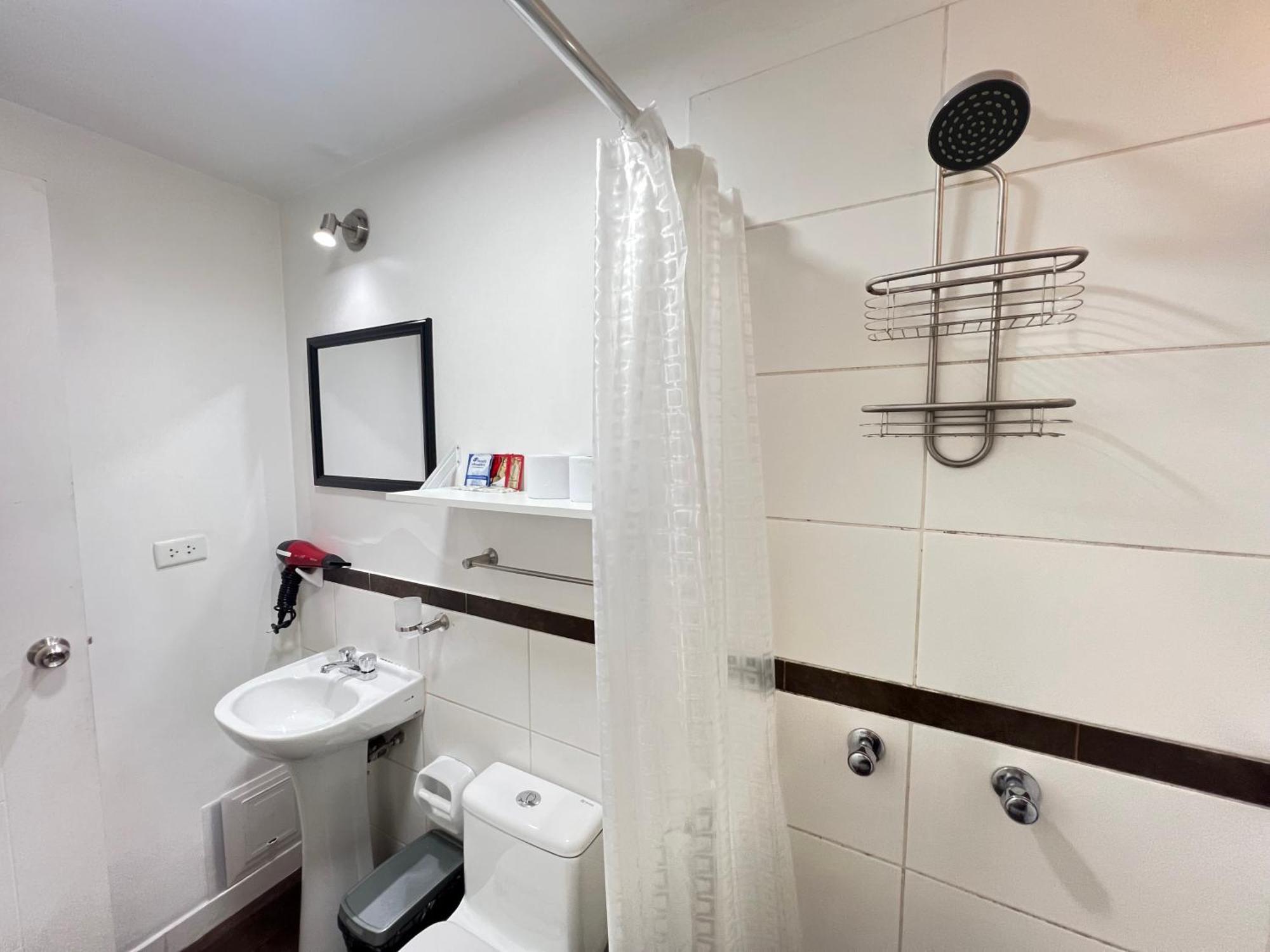 Exclusivo Dpto Moderno En El Corazon De Lima Con Wifi Ultra Rapido Apartment Luaran gambar